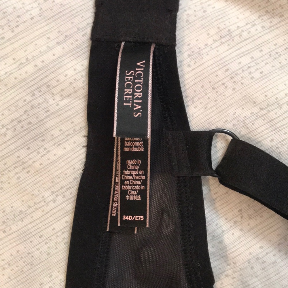 Victoria’s Secret Push Up Bra - Picture 3 of 3